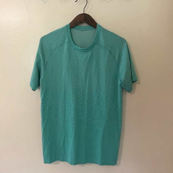 lululemon athletica Other - Lululemon Tee
